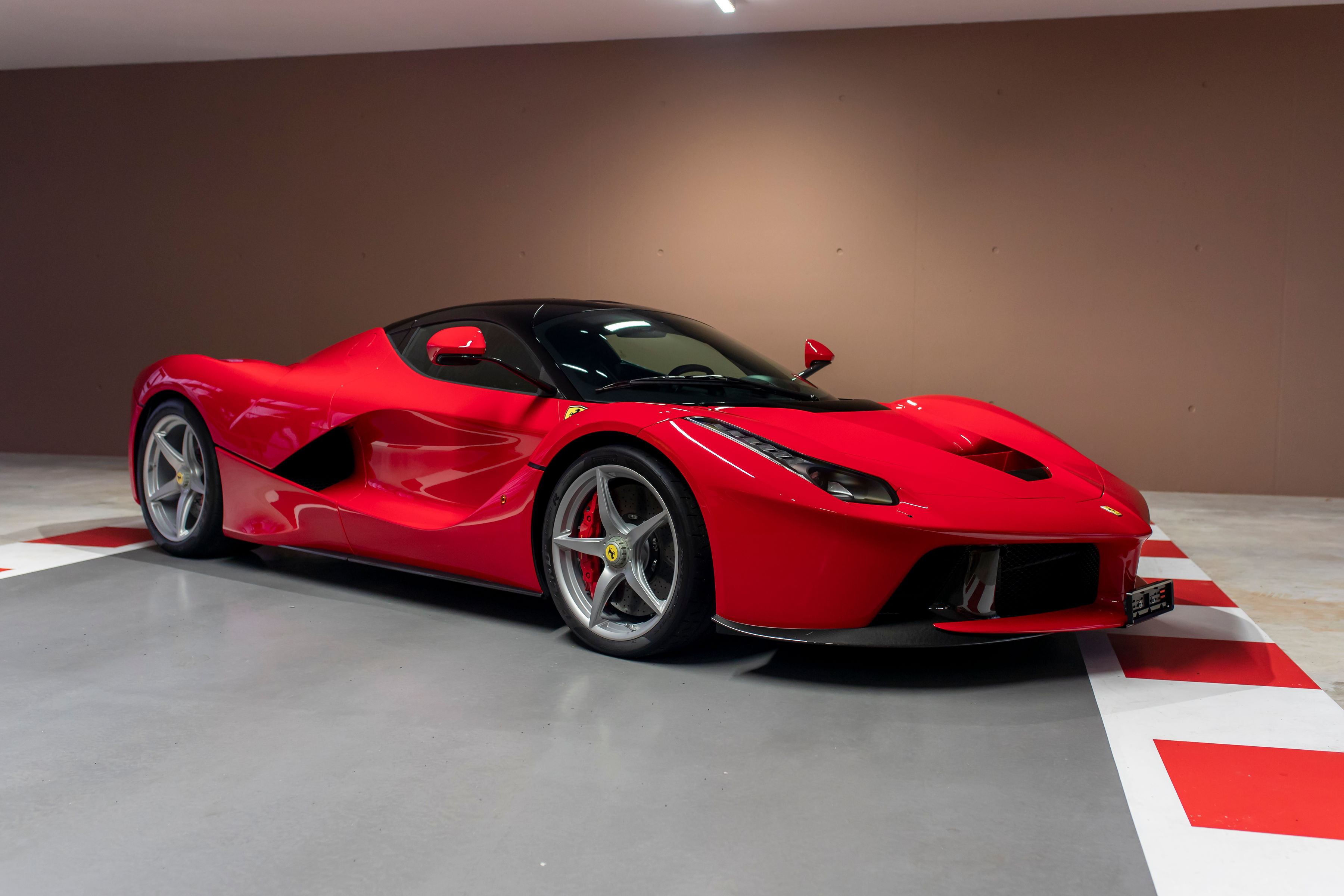 2016 LaFerrari — Rosso Corsa