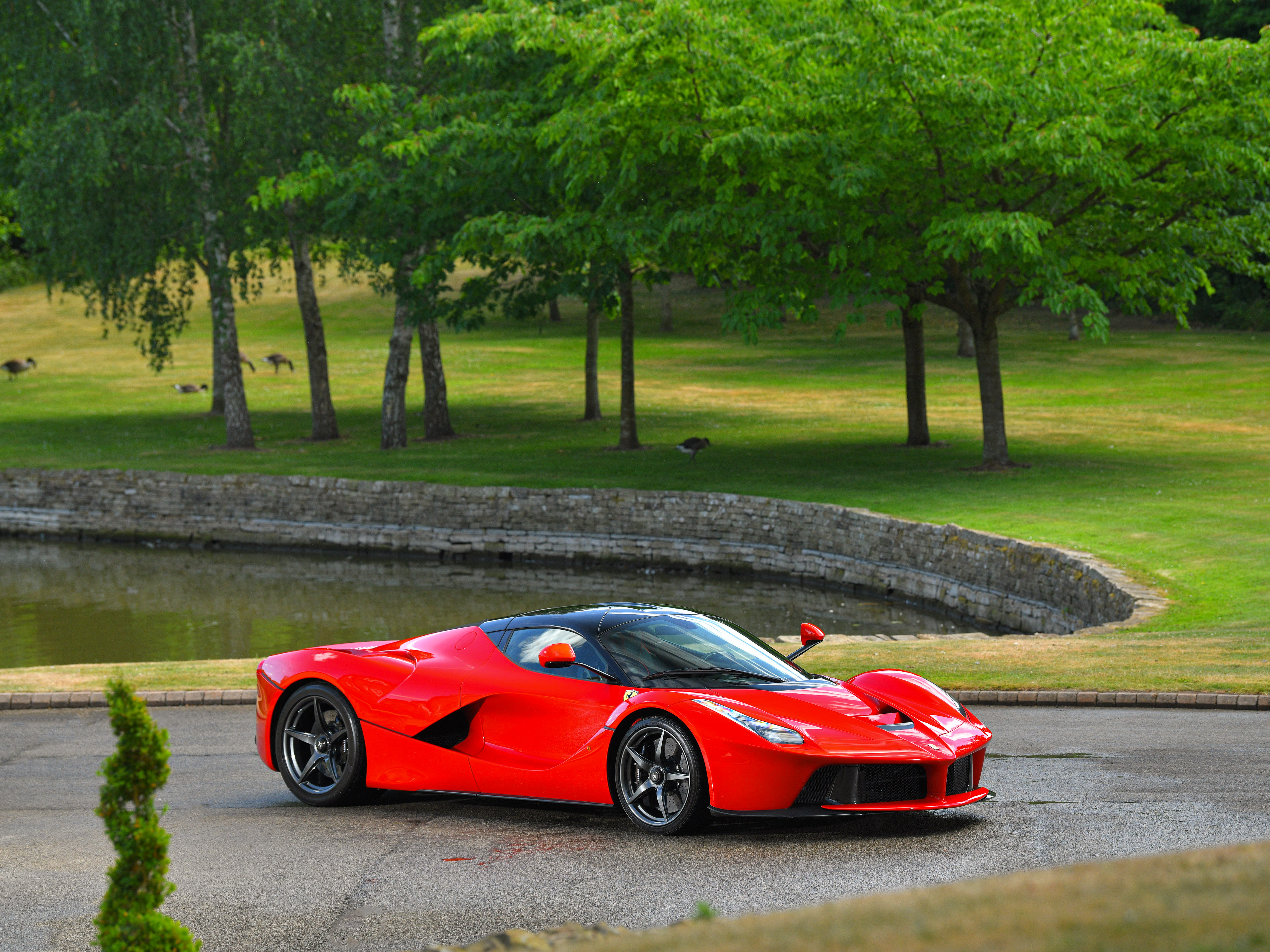 2016 LaFerrari — Rosso F1 2007